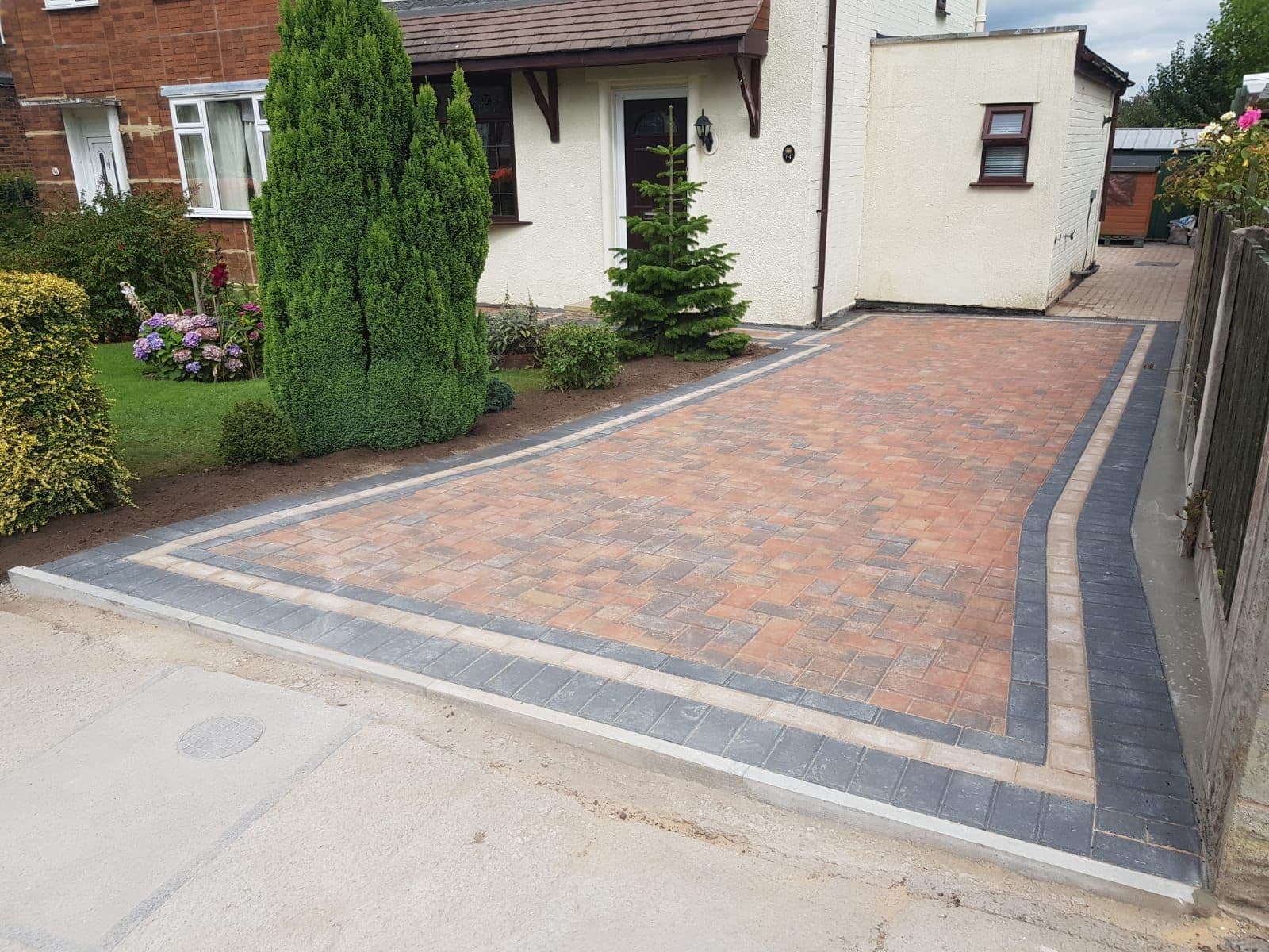Completed driveway, patio or landscaping project 6